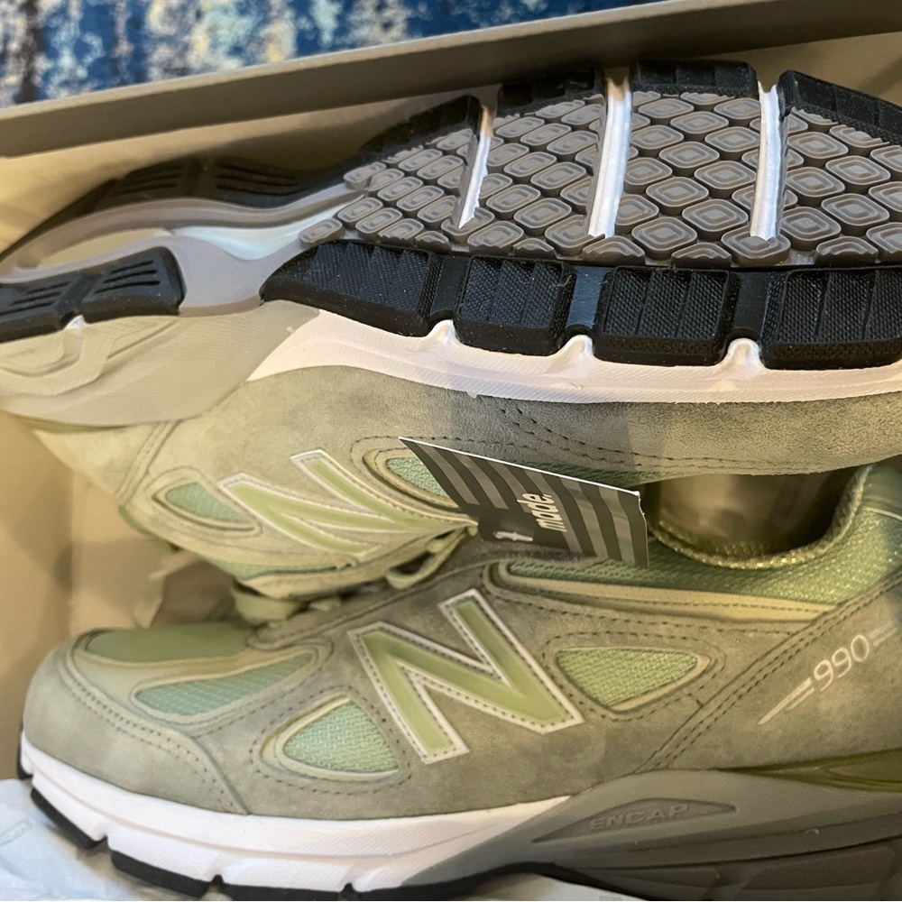 Rare New Balance 990v4 white and mint  Sneakers